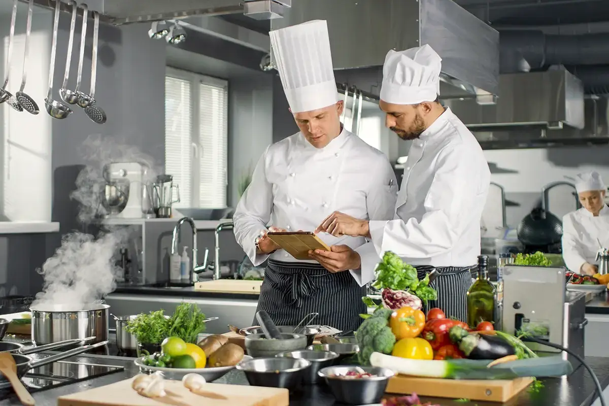 L'organizzazione sar&agrave; cruciale Contactless, cucina digitale e corsi per i clienti: ecco il ristorante di domani
